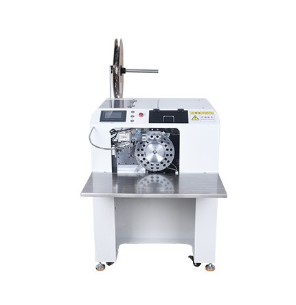 新能源大平方熱縮套管機(jī)